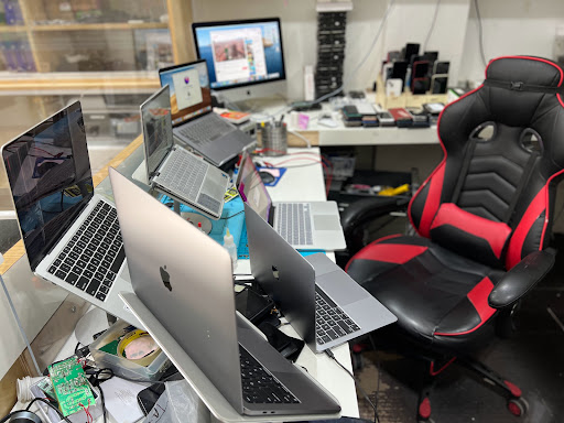 Computer Store «SMARTFIXTRONICS, Computer Phone Repair & SIM card Services.», reviews and photos, 7135 Collins Ave, Miami Beach, FL 33141, USA