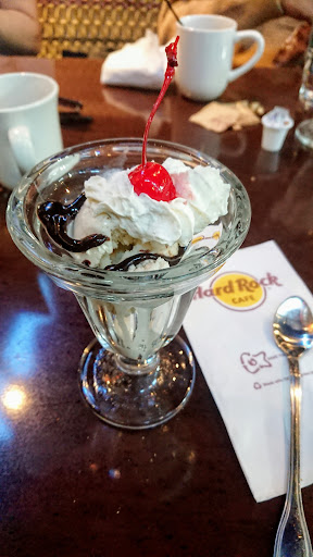 American Restaurant «Hard Rock Cafe», reviews and photos, 230 W Station Square Dr, Pittsburgh, PA 15219, USA