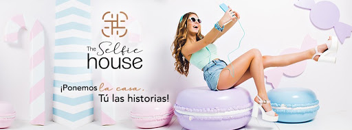 The Selfie House