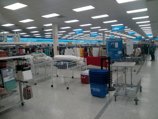 Clothing Store «Ross Dress for Less», reviews and photos, 7615 Evergreen Way, Everett, WA 98203, USA