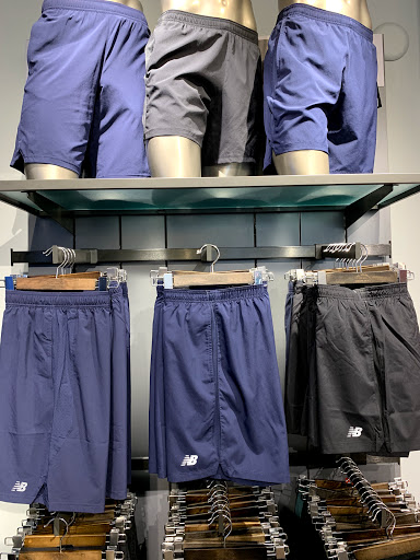 Shoe Store «New Balance Bellevue», reviews and photos, 823 Bellevue Way NE #100, Bellevue, WA 98004, USA