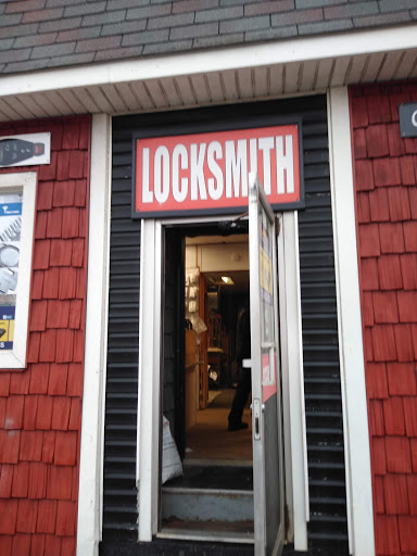 Locksmith «Buffalo Mobile Locksmith», reviews and photos, 1877 Clinton St, Buffalo, NY 14206, USA