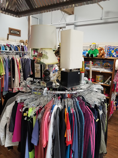 Thrift Store «Second Edition Resale Shop», reviews and photos, 12505 NW Cornell Rd #13, Portland, OR 97229, USA