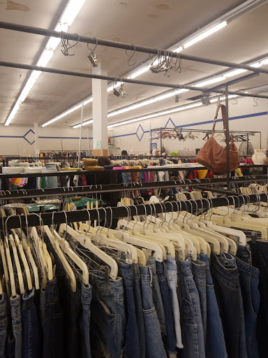 Thrift Store «Sav-Mor Discount», reviews and photos, 1725 W Orangethorpe Ave, Fullerton, CA 92833, USA