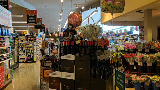 Grocery Store «Safeway», reviews and photos, 2811 Middlefield Rd, Palo Alto, CA 94306, USA