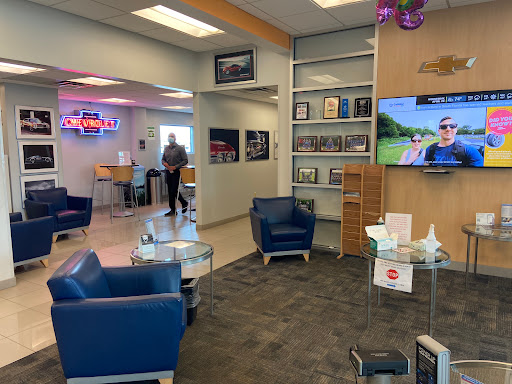 Car Dealer «Vic Canever Chevrolet», reviews and photos, 3000 Owen Rd, Fenton, MI 48430, USA