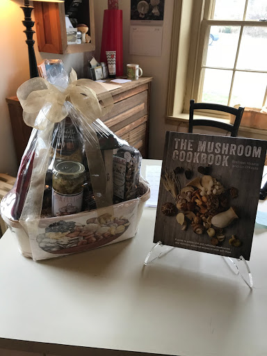 Produce Market «The Woodlands at Phillips», reviews and photos, 1020 Kaolin Rd, Kennett Square, PA 19348, USA