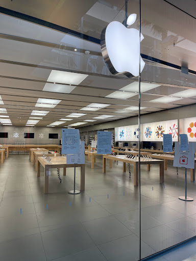 Computer Store «Apple Millenia», reviews and photos, 4200 Conroy Rd, Orlando, FL 32839, USA