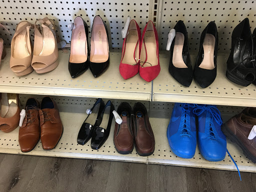 Thrift Store «Sav More Thrift», reviews and photos, 2025 W 1st St, Santa Ana, CA 92703, USA