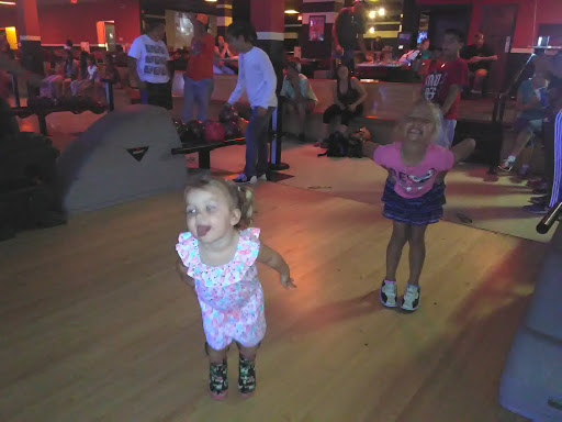 Bowling Alley «AMF Ponderosa Lanes», reviews and photos, 2118 Goliad Rd, San Antonio, TX 78223, USA