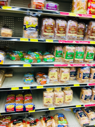 Grocery Store «Grocery Outlet Bargain Market», reviews and photos, 80 E Washington St, Petaluma, CA 94952, USA