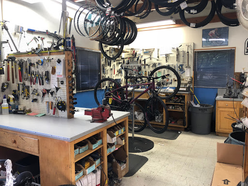 Bicycle Store «Two Wheeler Dealer», reviews and photos, 4408 Wrightsville Ave, Wilmington, NC 28403, USA