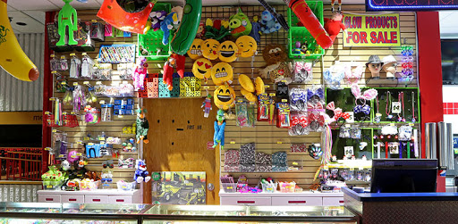 Roller Skating Rink «Bonaventure Always Family Friendly Skating Center And Birthday Parties», reviews and photos, 24505 Halsted Rd, Farmington Hills, MI 48335, USA