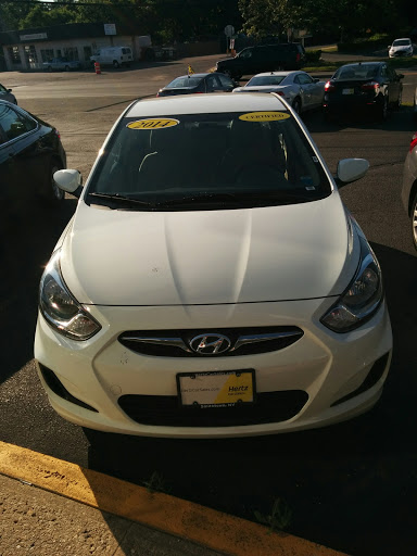 Used Car Dealer «Hertz Car Sales Smithtown», reviews and photos, 390 Jericho Turnpike, Smithtown, NY 11787, USA