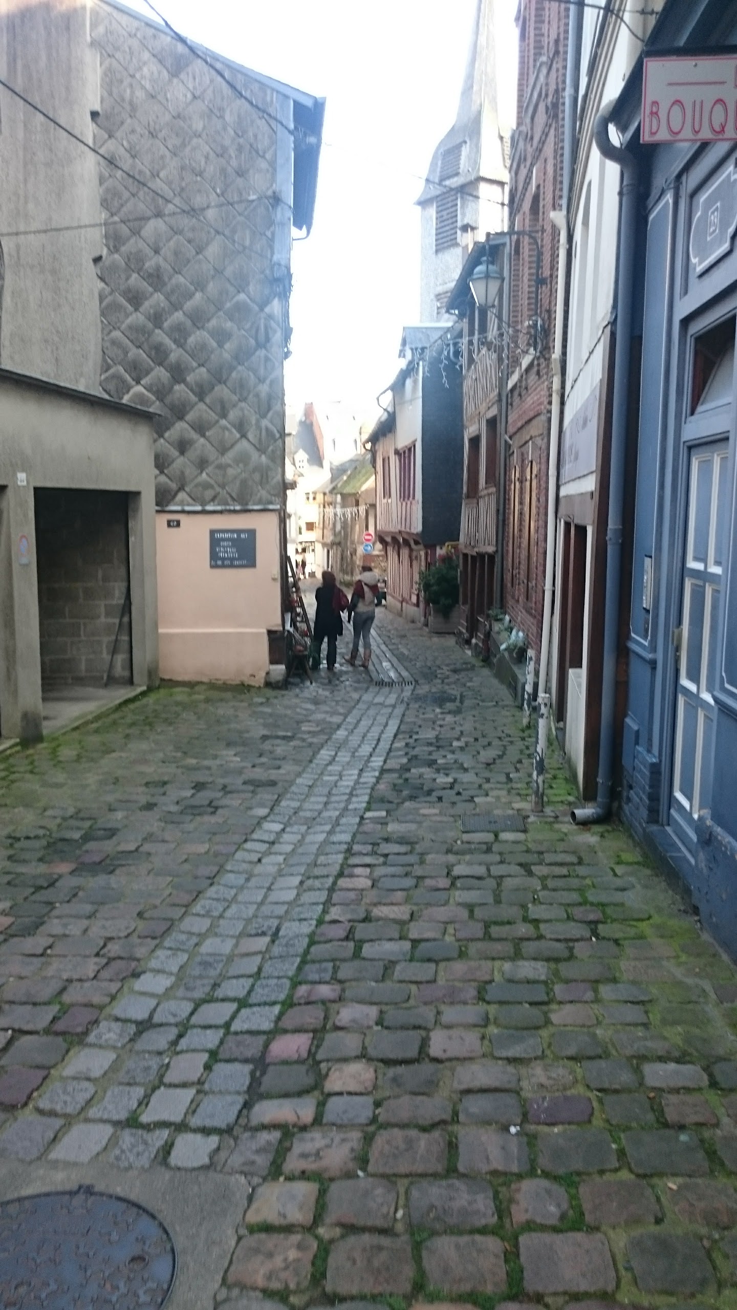 Photo n° 2 de l'avis de T.a fait le 23/11/2017 à 04:40