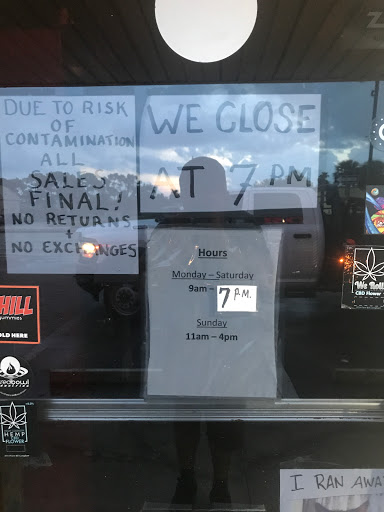 Tobacco Shop «We Roll», reviews and photos, 2339 Tamiami Trail E, Naples, FL 34112, USA