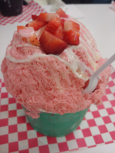 Ice Cream Shop «Snow Zone - Frozen Cotton Candy», reviews and photos, 5212 Cottage Hill Rd d, Mobile, AL 36609, USA