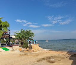 Marilyn Beach photo