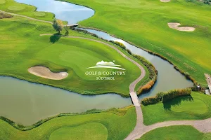 Golf & Country image