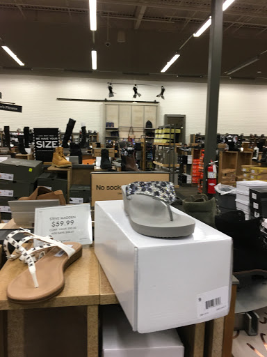 Shoe Store «DSW Designer Shoe Warehouse», reviews and photos, 7616 Farm to Market 1960 Rd W, Houston, TX 77069, USA