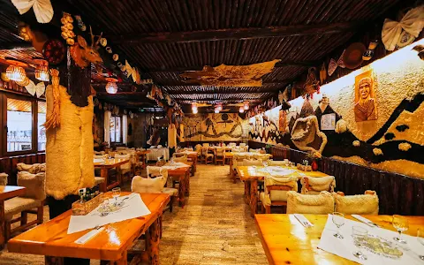 Restaurant Șura Dacilor image