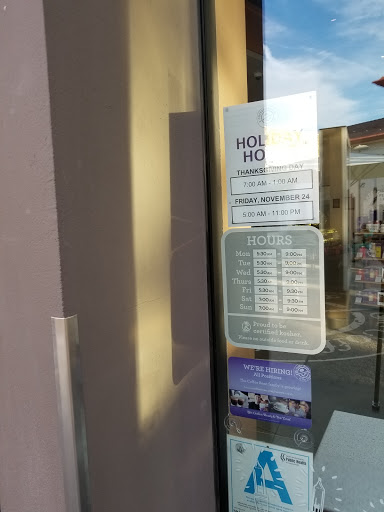 Coffee Shop «The Coffee Bean & Tea Leaf», reviews and photos, 24201 Valencia Blvd, Valencia, CA 91355, USA