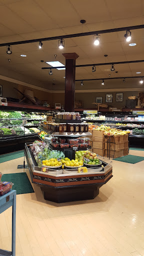Grocery Store «Wynn’s Market», reviews and photos, 141 9th St N, Naples, FL 34102, USA