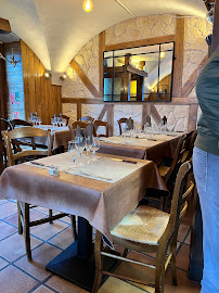 Atmosphère du Restaurant Eau Petit Pont à La Salle-les-Alpes - n°3