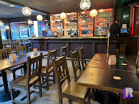 Atmosphère du Restaurant The Royal Pub à Chessy - n°17
