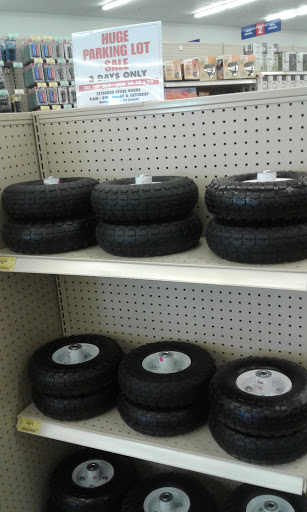 Hardware Store «Harbor Freight Tools», reviews and photos, 323 E Merritt Island Causeway, Merritt Island, FL 32952, USA