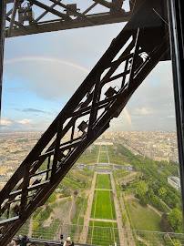 Tour Eiffel du Restaurant gastronomique Restaurant Le Jules Verne à Paris - n°13