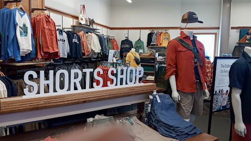 Clothing Store «L.L. Bean», reviews and photos, 6 Wayside Rd, Burlington, MA 01803, USA