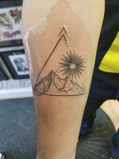 Tattoo Shop «Omkara Tattoo», reviews and photos, 510 Washington Ave, Philadelphia, PA 19147, USA