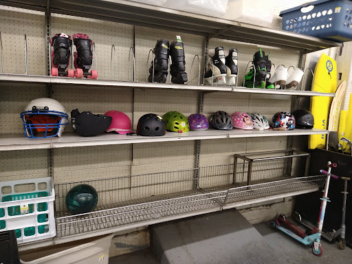 Thrift Store «Veterans Thrift Store», reviews and photos, 1190 Garey Ave, Pomona, CA 91766, USA