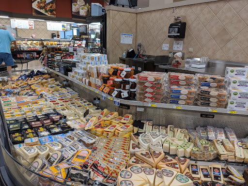 Grocery Store «Safeway», reviews and photos, 20620 W Homestead Rd, Cupertino, CA 95014, USA