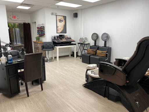 Trendsetters Salon and Spa image 3