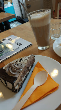 Gâteau au café du Restaurant de desserts LITTLE - Petits Gâteaux à Lyon - n°3