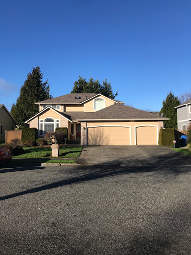 Puyallup Roofing Co in Puyallup, Washington