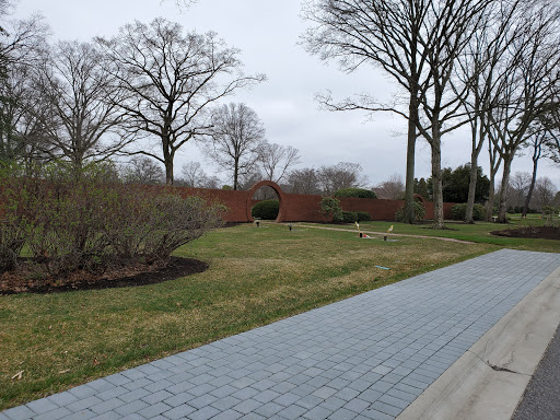 Memorial Park «Pinelawn Memorial Park and Garden Mausoleums», reviews and photos, 2030 Wellwood Ave, Farmingdale, NY 11735, USA