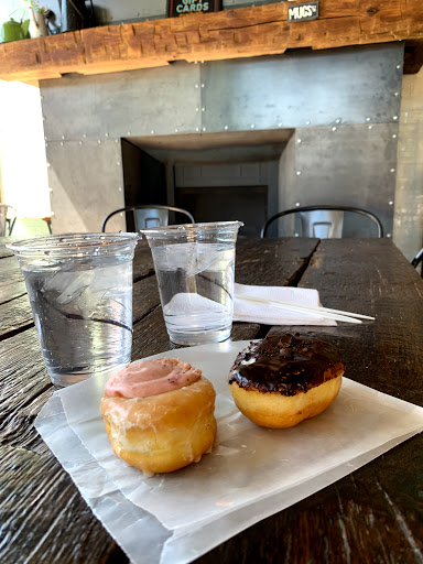 Donut Shop «Firecakes Donuts», reviews and photos, 2453 N Clark St, Chicago, IL 60657, USA