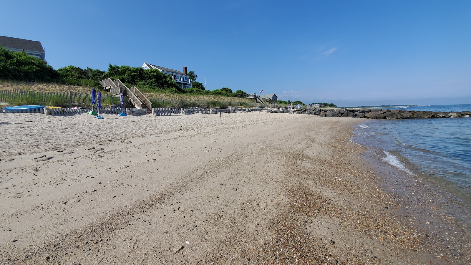 Zdjęcie Mant's Landing beach z powierzchnią jasny piasek