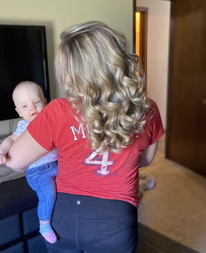 Hair Salon «Sizzor Shak Salon and Color Spa», reviews and photos, 208 E Main St, Collinsville, IL 62234, USA