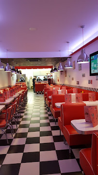 Atmosphère du Restaurant de hamburgers Bil's Diner à Mâcon - n°3