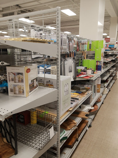 Clothing Store «Burlington Coat Factory», reviews and photos, 6350 Seven Corners Center, Falls Church, VA 22044, USA