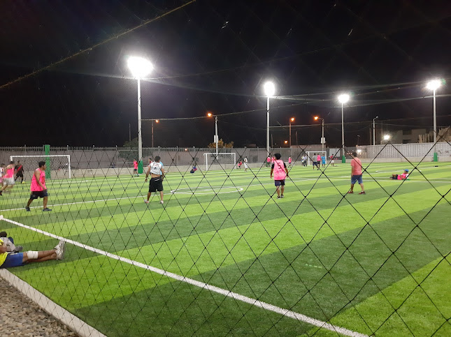 Opiniones de Villa Gol Sport Center en Trujillo - Campo de fútbol