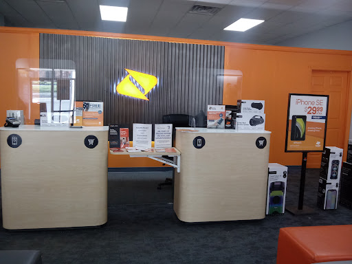 Cell Phone Store «Boost Mobile», reviews and photos, 33 W Main St, Vernon, CT 06066, USA