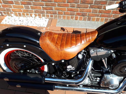 X-T-R-E-M Sattelmanufaktur - Maßgefertigte Sättel für Harley Davidson Motorräder