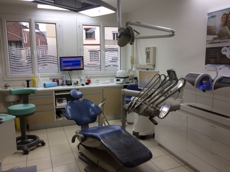 Chirugien Dentiste - Dr SPIRIDON Andreea Elena à Montivilliers