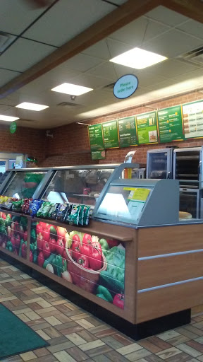 Restaurant «SUBWAY®Restaurants», reviews and photos, 928 N Mulberry St, Elizabethtown, KY 42701, USA