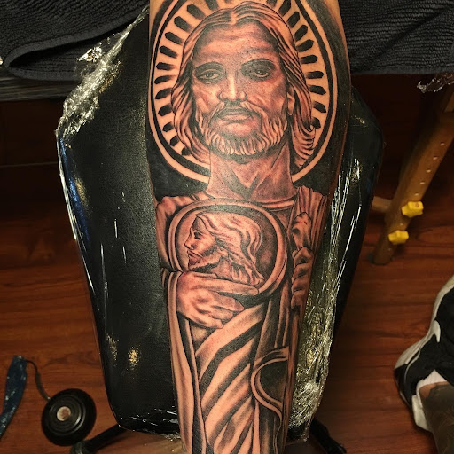 Tattoo Shop «Peter Gunz Tattoo Studio», reviews and photos, 916 S Baldwin Ave, Arcadia, CA 91007, USA